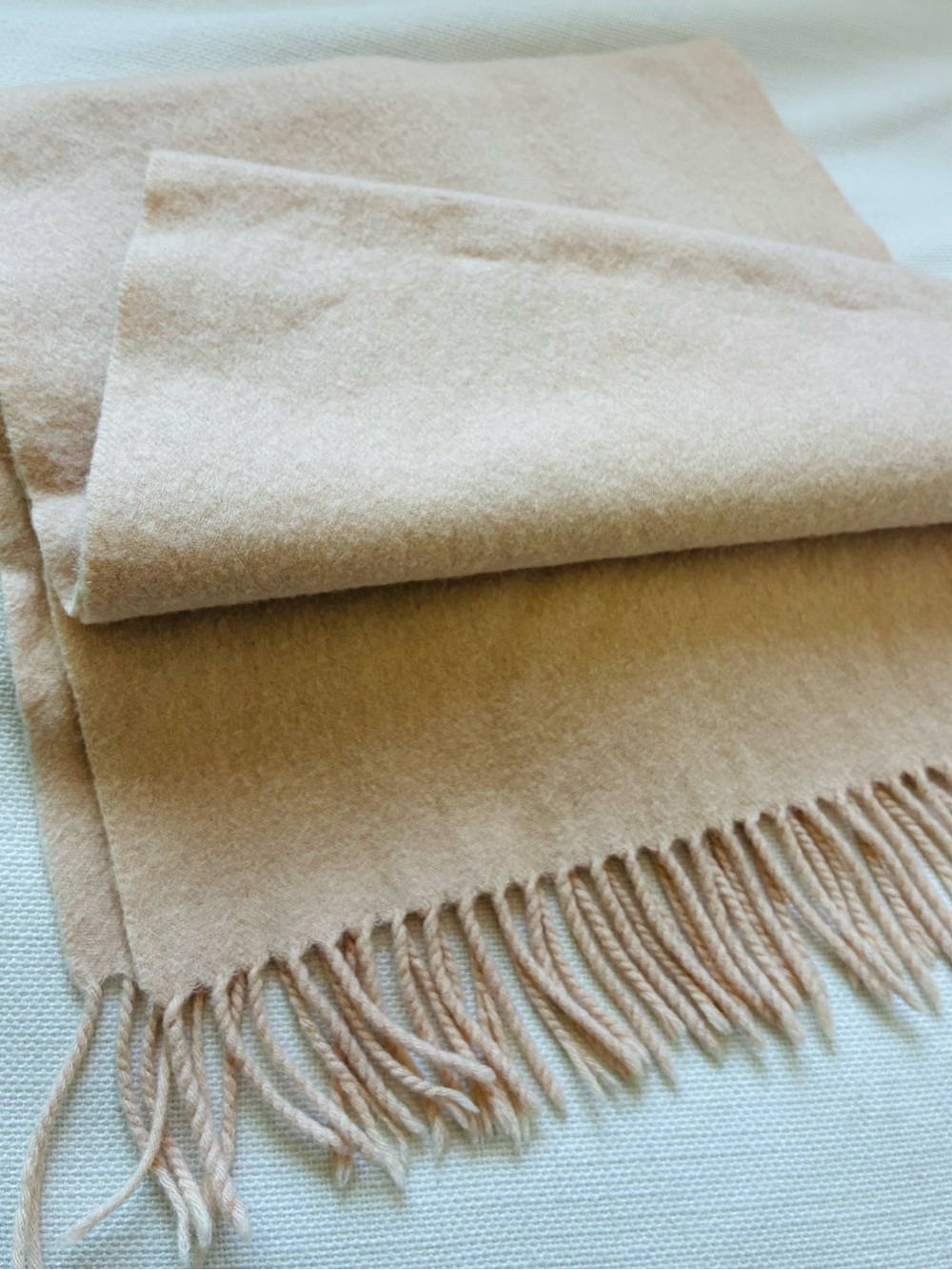 Neiman Marcus 🧣 Wool Blend Scarf - Classic Camel/Beige Tassel Wrap